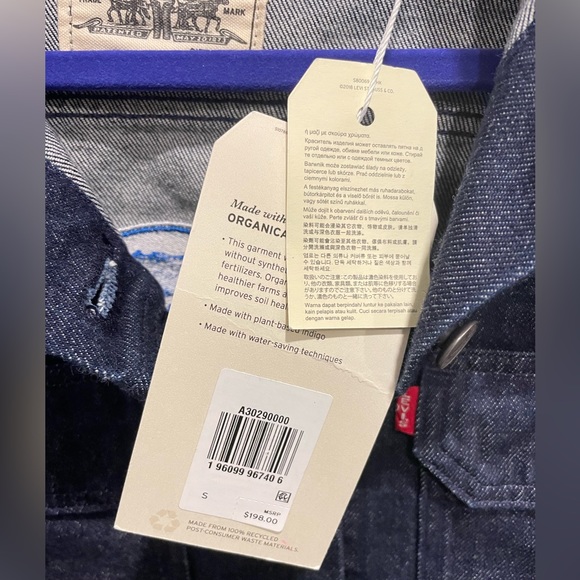 Levi's Women Wellthread Collection Jean Denim Cropped Jacket Embroidered S NWT - Picture 5 of 8